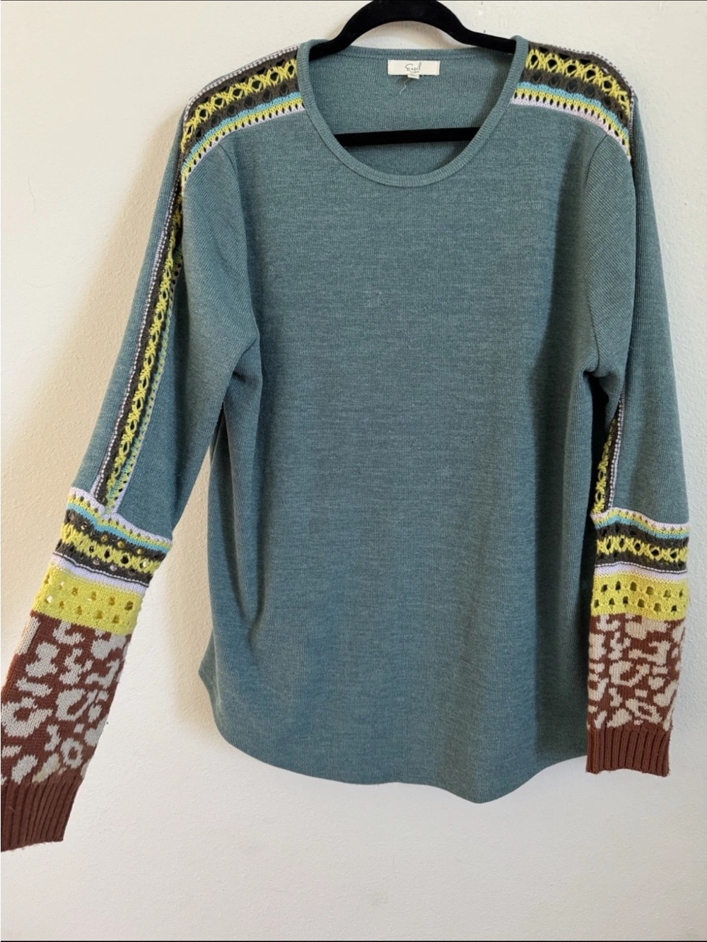 Easel Los Angeles Blue Teal Crochet Leopard Sleeves boho Sweater Size L